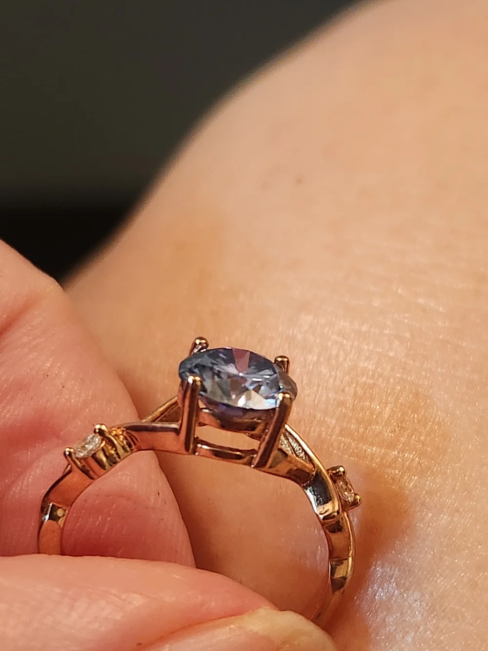 Diamond & Rose Gold Twist Band Ring